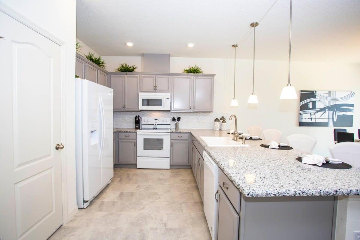 Four Bedroom Close To Disney 5149a Kissimmee
